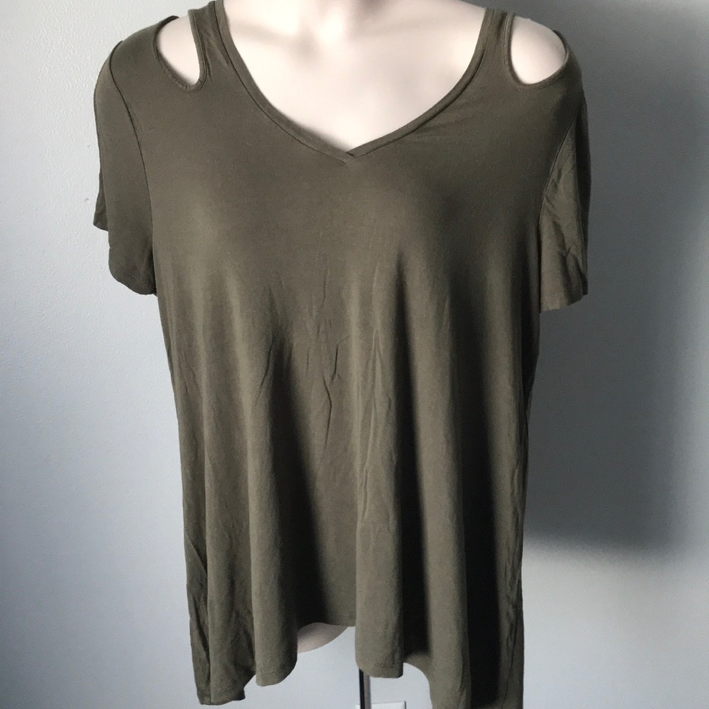 Cold shoulder top